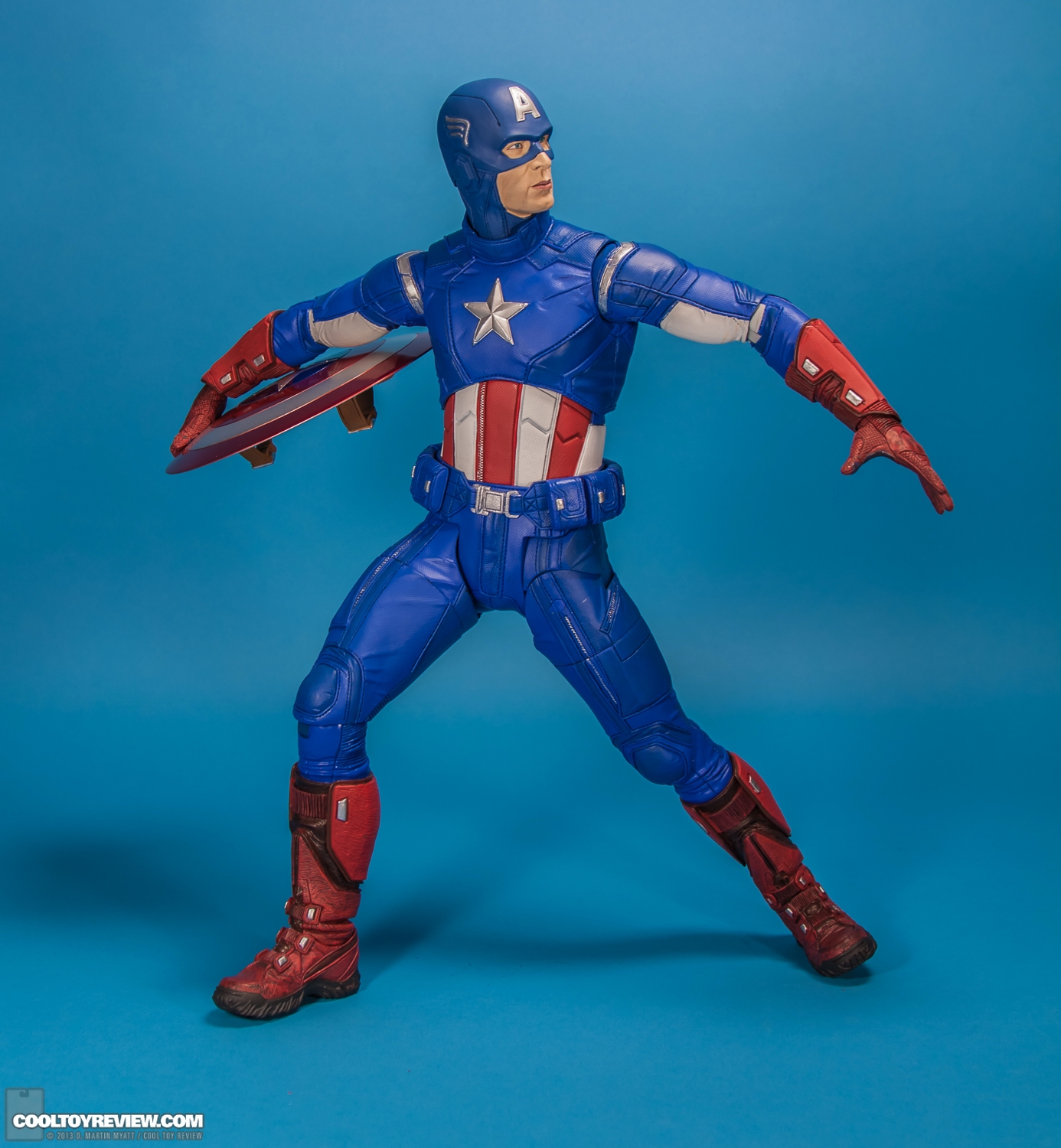 Captain_America_Avengers_NECA-015.jpg