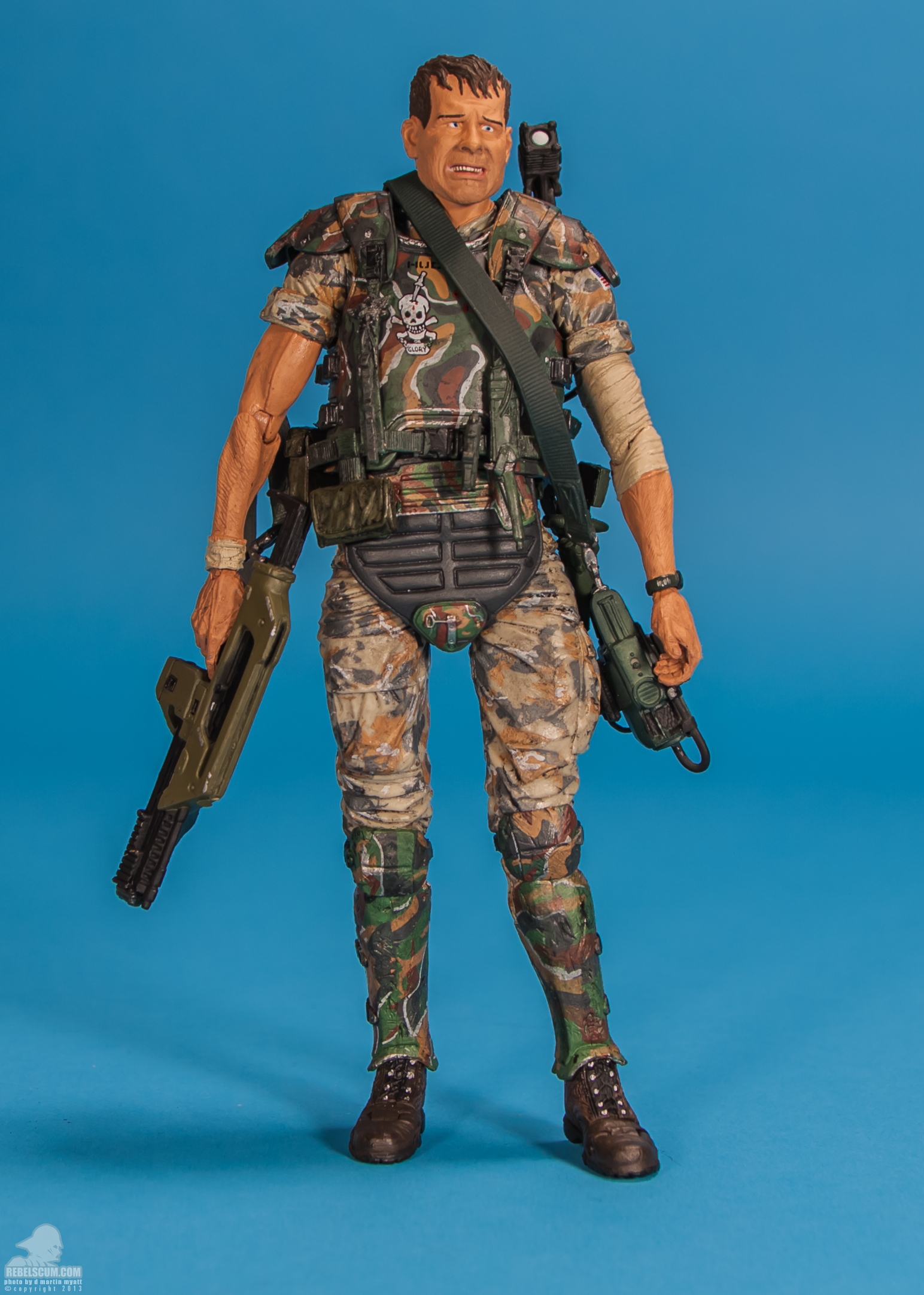 Private-William-Hudson-Aliens-NECA-001.jpg