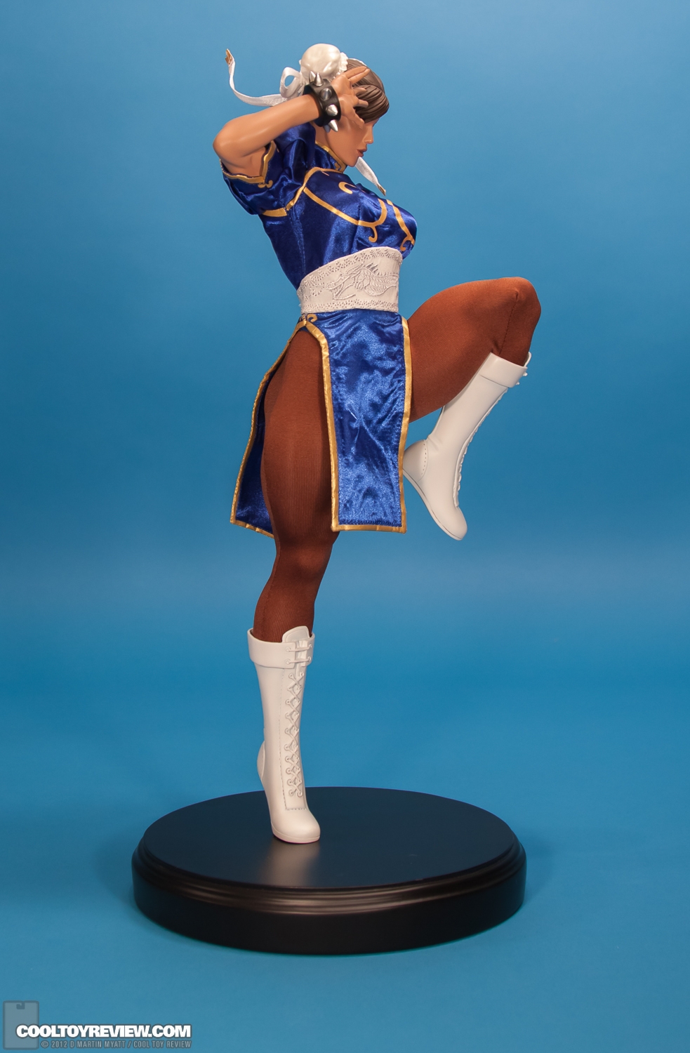 Chun_Li_Street_Fighter_Statue_Pop_Culture_Shock-02.jpg