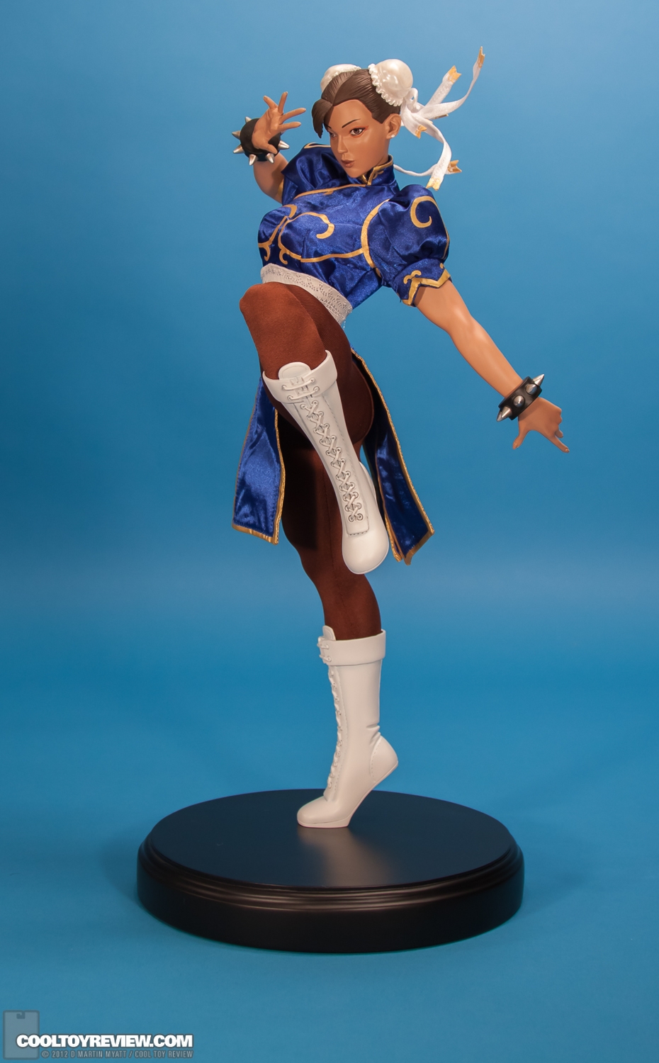 Chun_Li_Street_Fighter_Statue_Pop_Culture_Shock-03.jpg