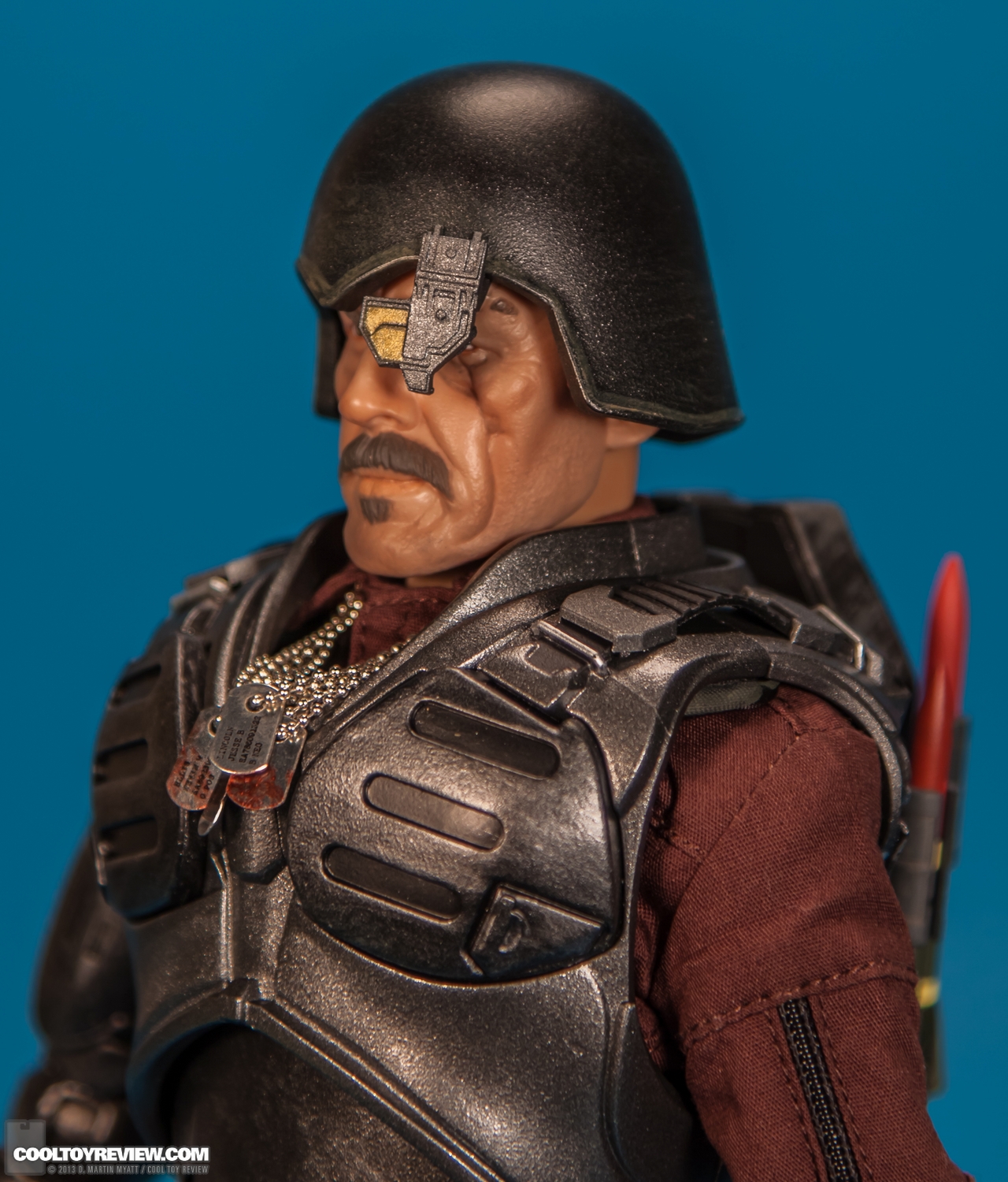 Major-Bludd-Sideshow-Collectibles-GI-Joe-Sixth-Scale-019.jpg