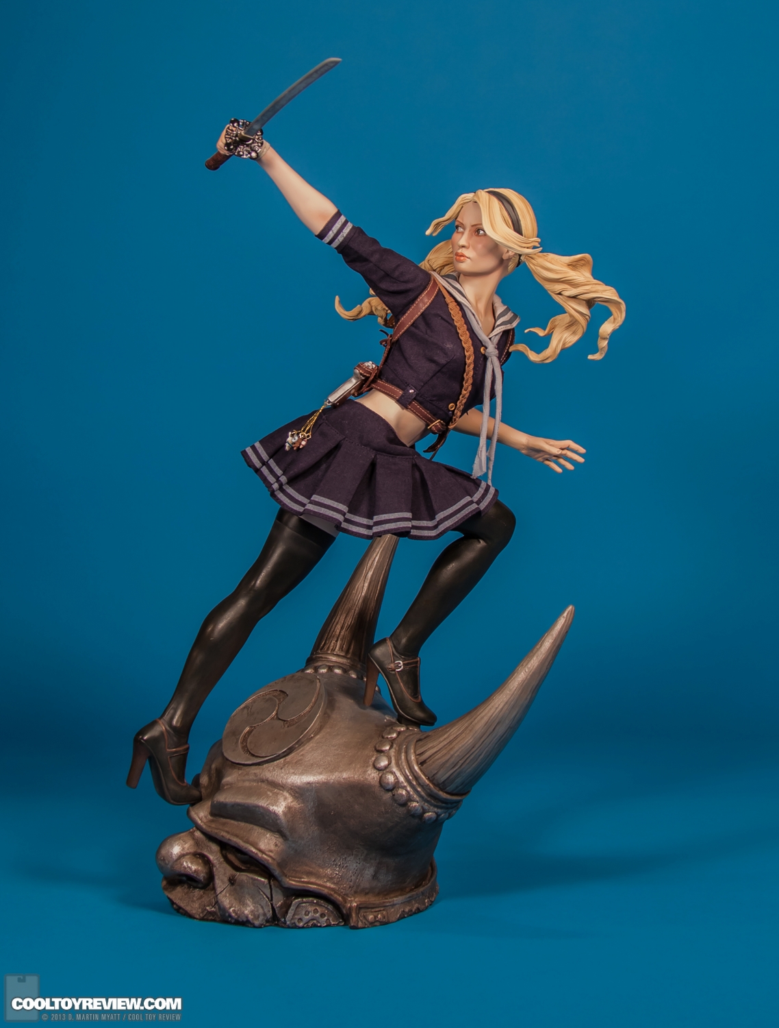Babydoll-Sucker-Punch-Premium-Format-Figure-Sideshow-Collectibles-002.jpg