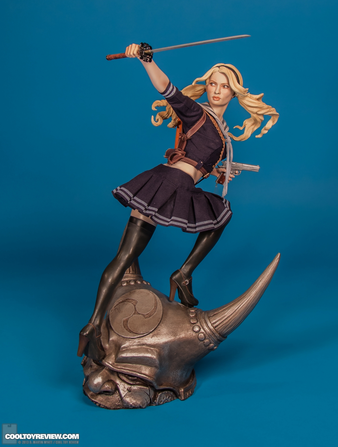 Babydoll-Sucker-Punch-Premium-Format-Figure-Sideshow-Collectibles-005.jpg