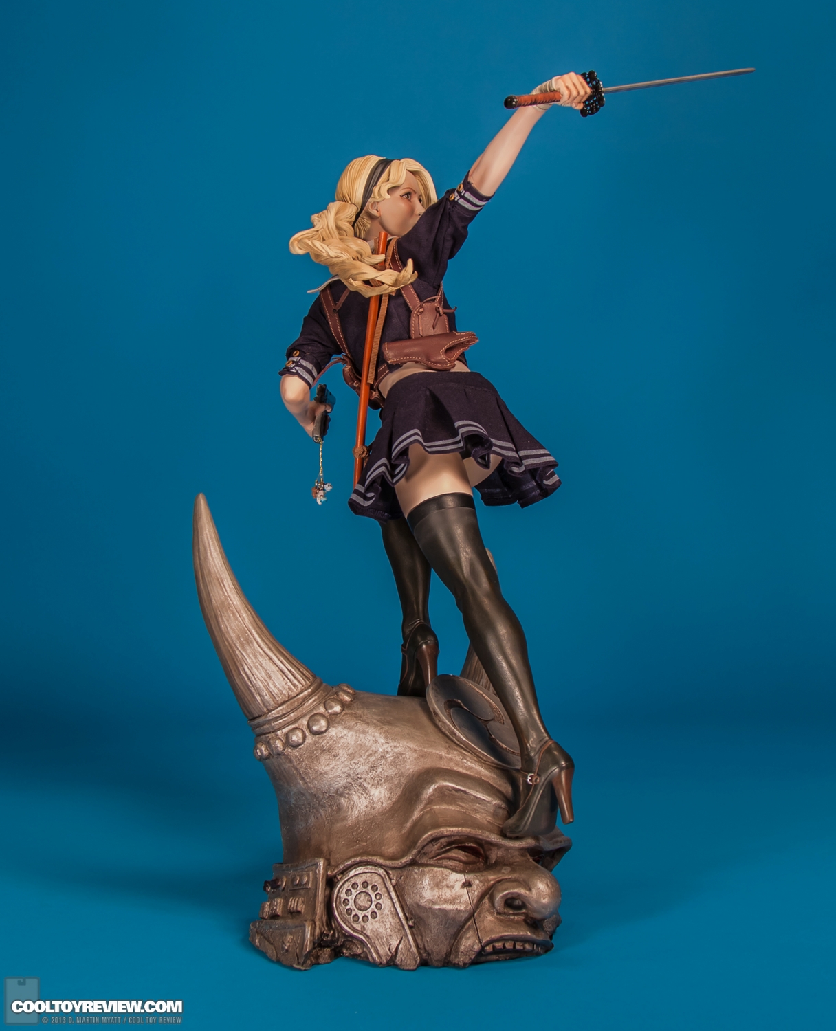 Babydoll-Sucker-Punch-Premium-Format-Figure-Sideshow-Collectibles-006.jpg