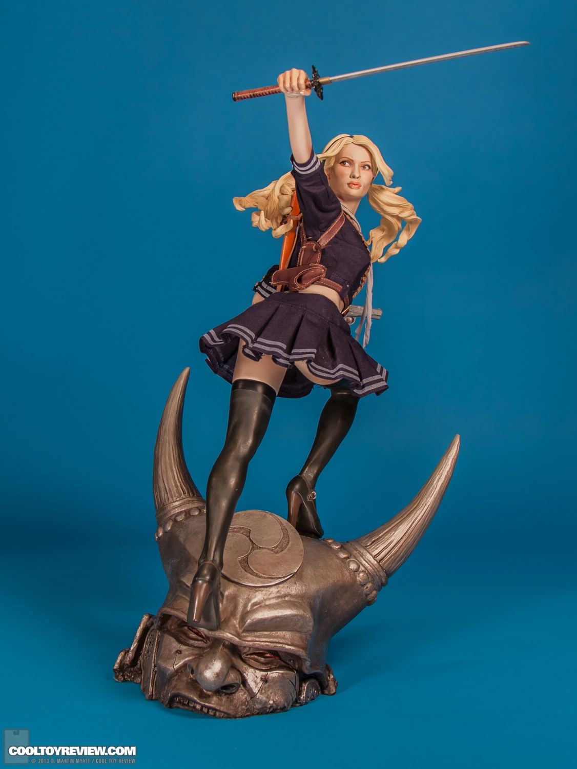 Babydoll-Sucker-Punch-Premium-Format-Figure-Sideshow-Collectibles-008.jpg