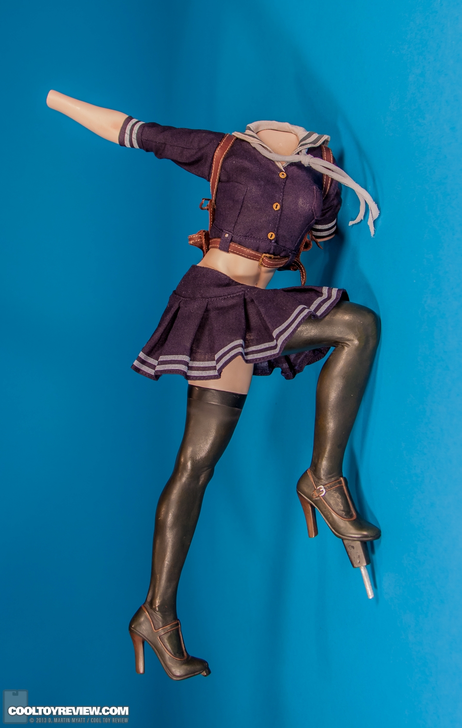 Babydoll-Sucker-Punch-Premium-Format-Figure-Sideshow-Collectibles-015.jpg