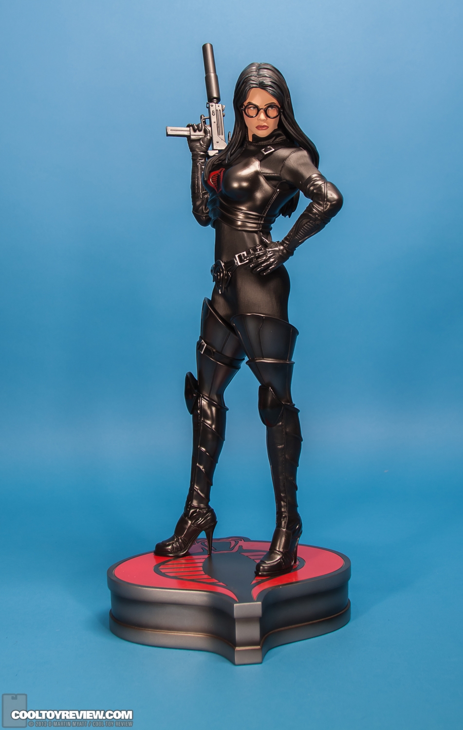 Baroness_Premium_Format_Figure_Cobra_GI_Joe_Sideshow_Collectibles-01.jpg