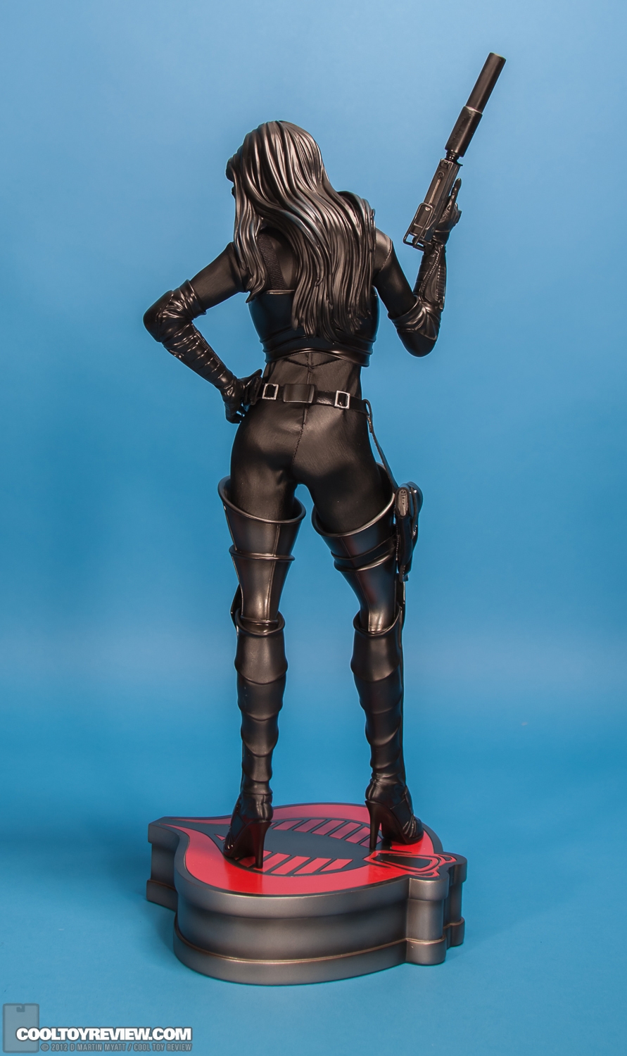 Baroness_Premium_Format_Figure_Cobra_GI_Joe_Sideshow_Collectibles-04.jpg