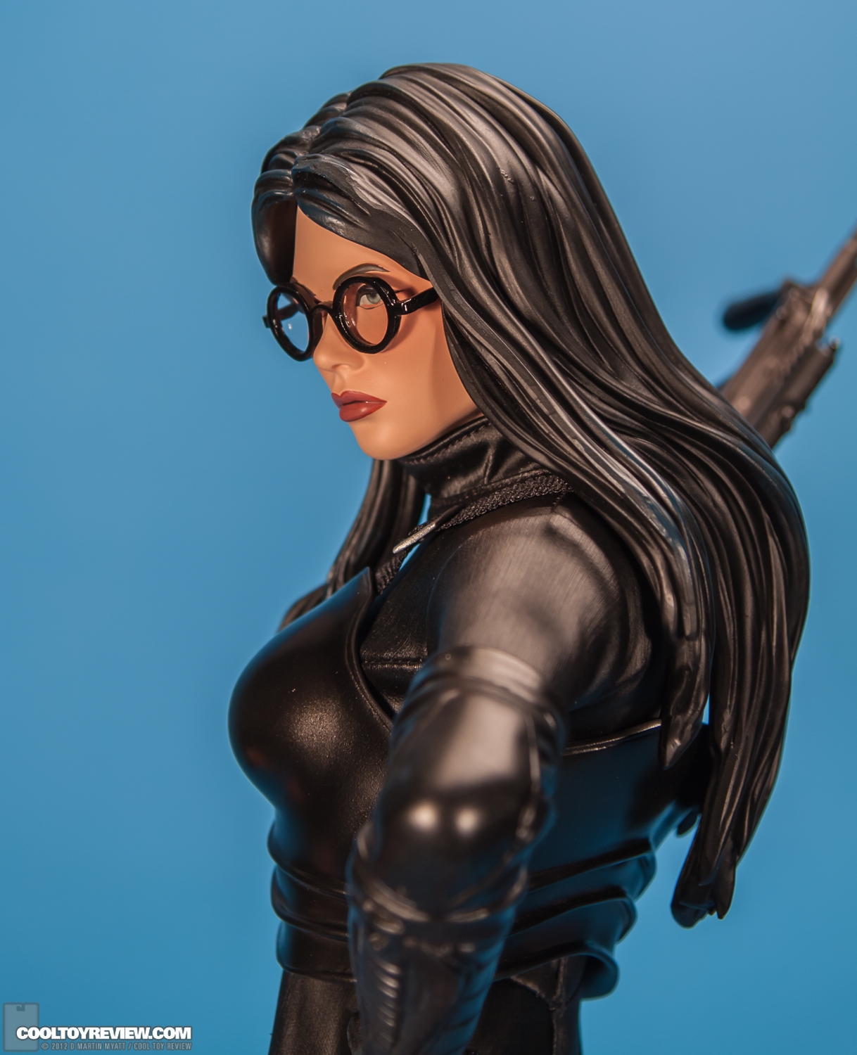 Baroness_Premium_Format_Figure_Cobra_GI_Joe_Sideshow_Collectibles-11.jpg