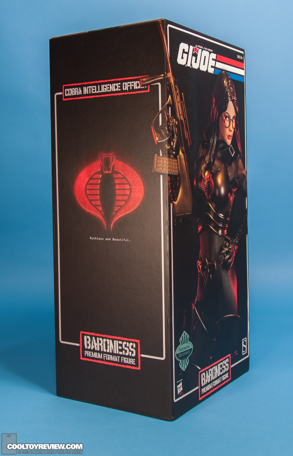 Baroness_Premium_Format_Figure_Cobra_GI_Joe_Sideshow_Collectibles-21.jpg