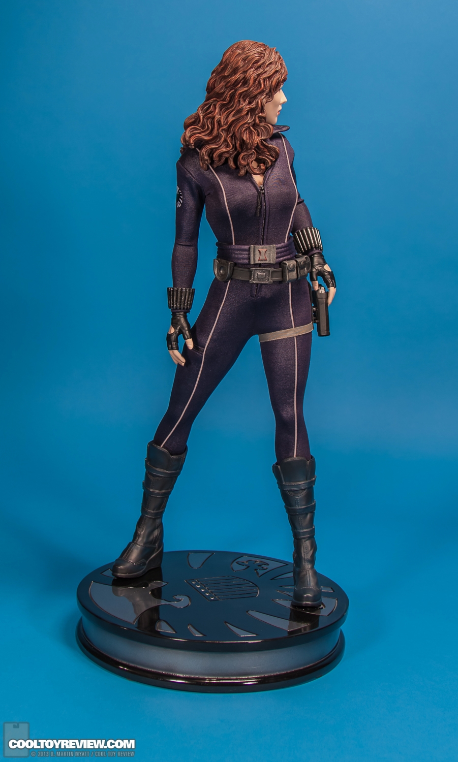 Black_Widow_Premium_Format_Figure_Iron_Man_2_Sideshow_Collectibles-01.jpg