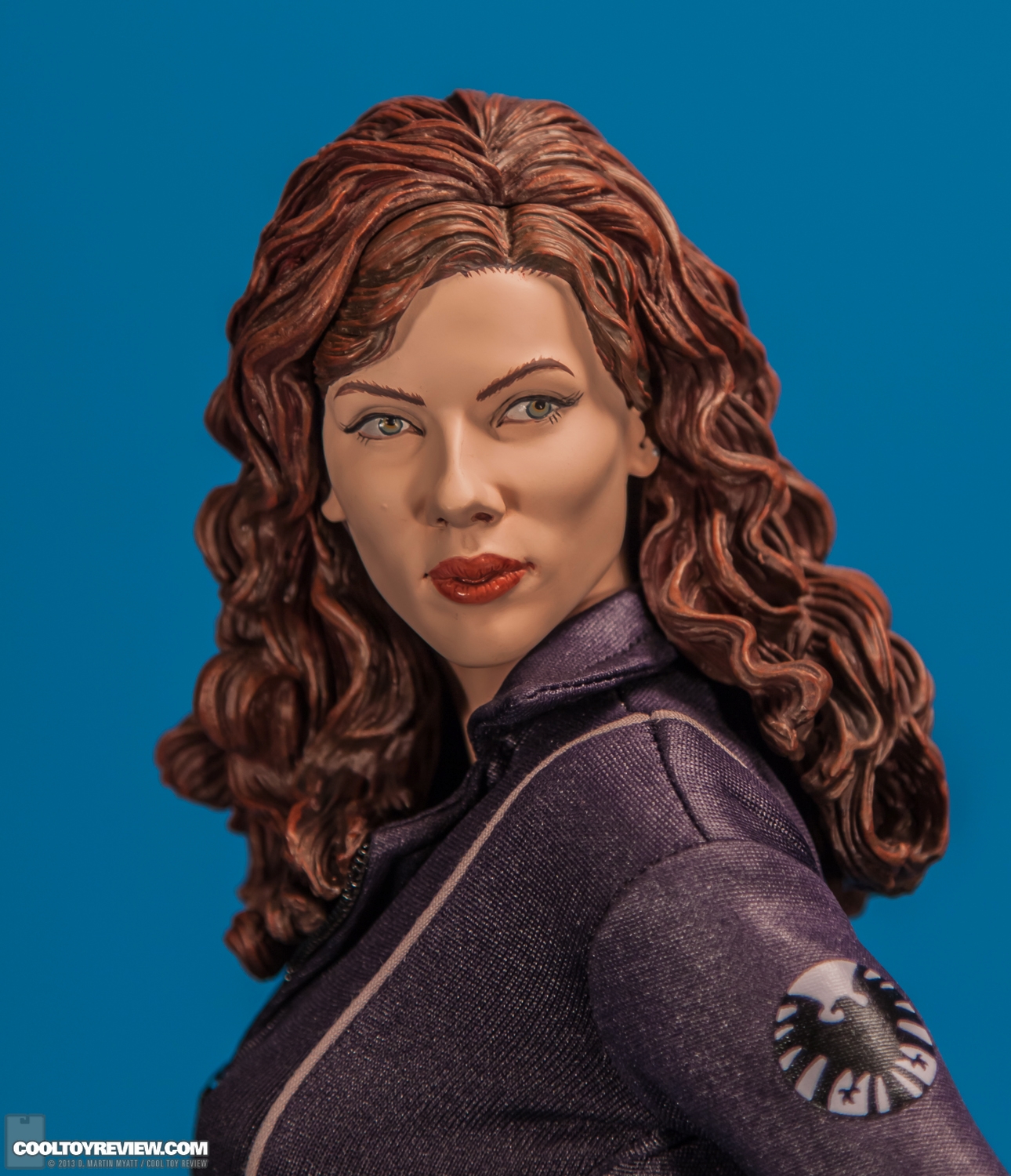 Black_Widow_Premium_Format_Figure_Iron_Man_2_Sideshow_Collectibles-09.jpg