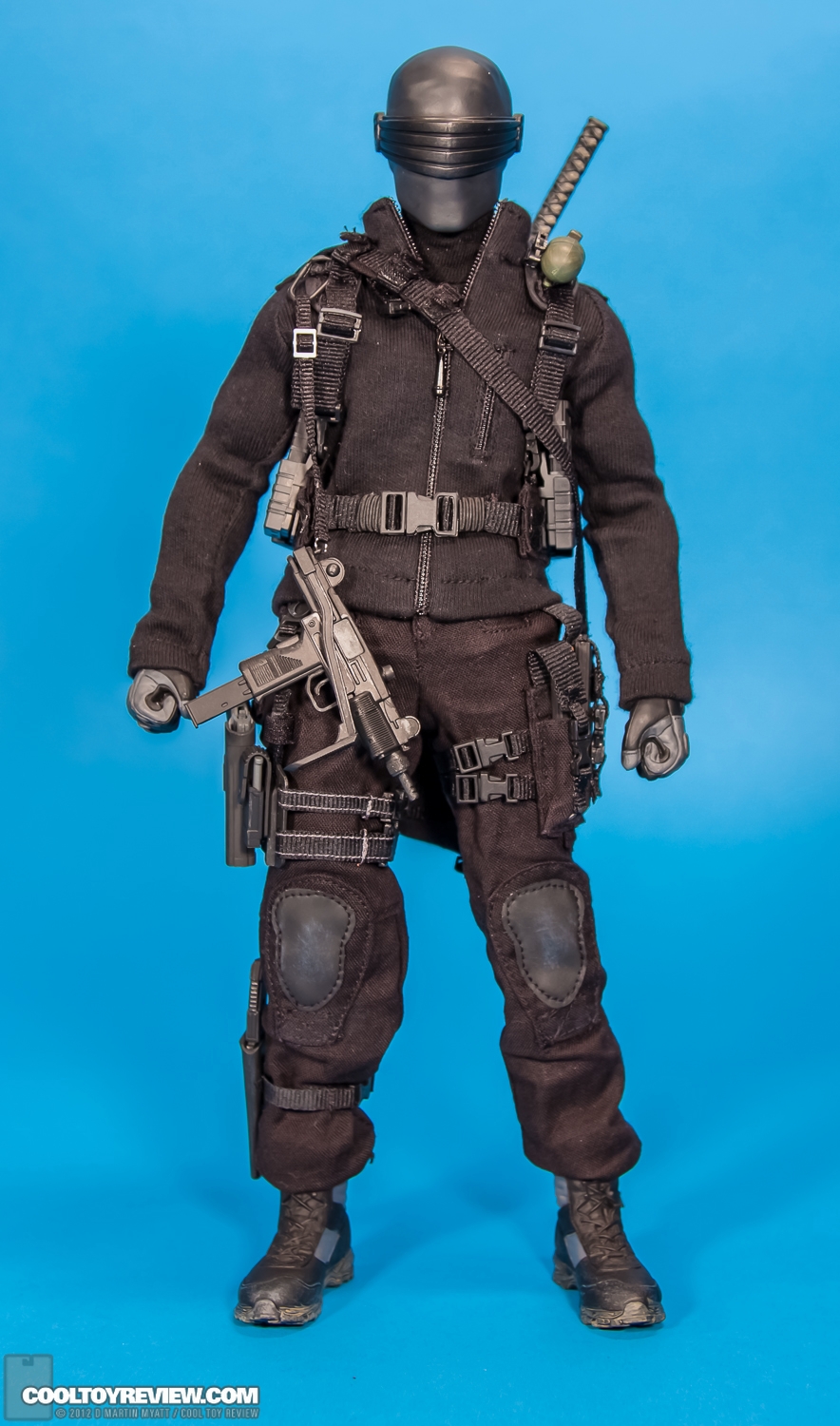 Snake_Eyes_GI_Joe_Sideshow_Collectibles-05.jpg