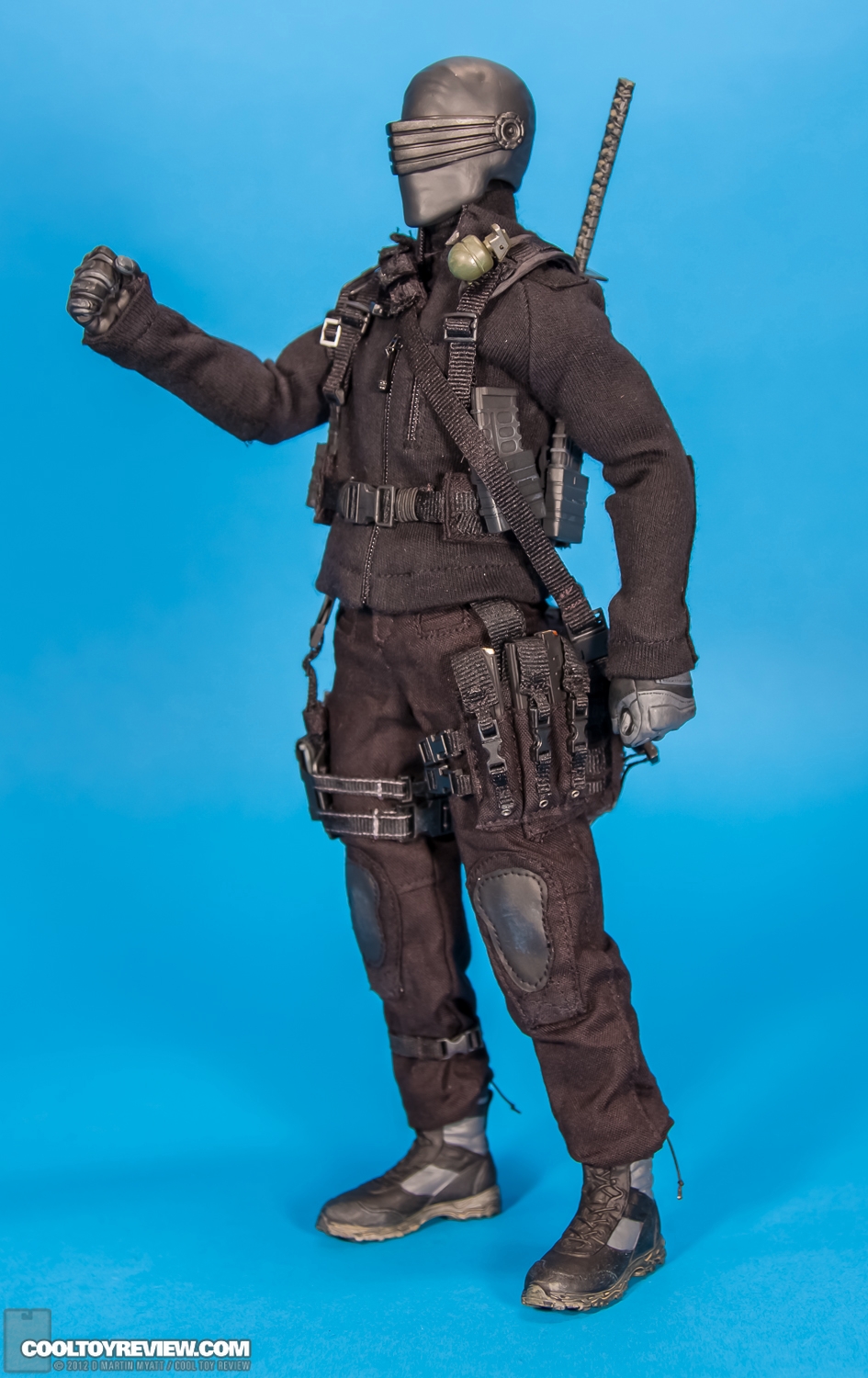 Snake_Eyes_GI_Joe_Sideshow_Collectibles-07.jpg