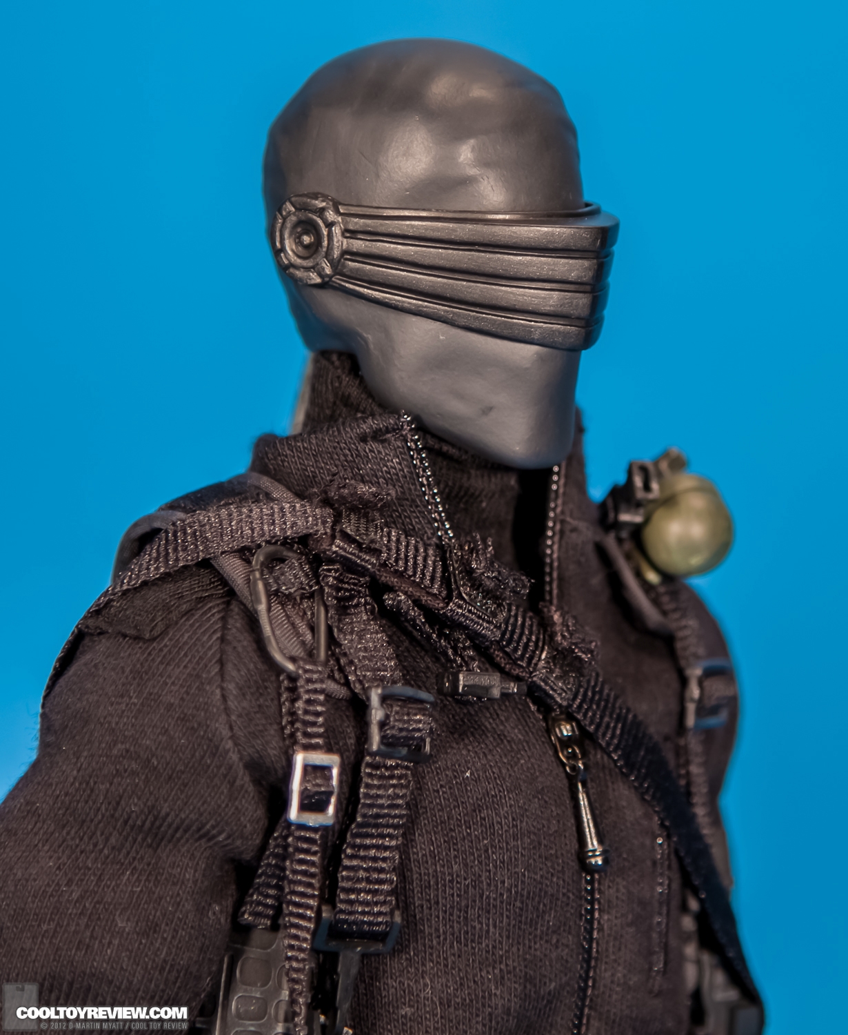 Snake_Eyes_GI_Joe_Sideshow_Collectibles-14.jpg