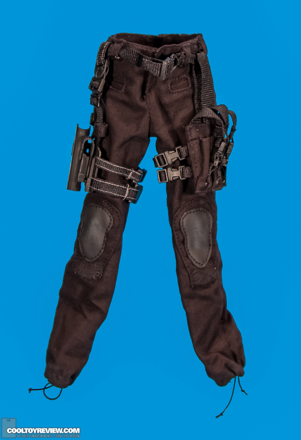 Snake_Eyes_GI_Joe_Sideshow_Collectibles-27.jpg