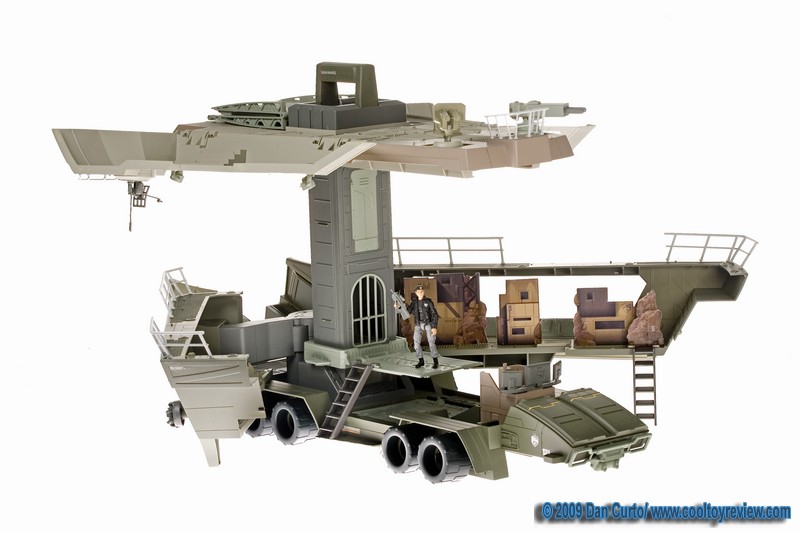 PIT Playset Open w Hawk2.JPG