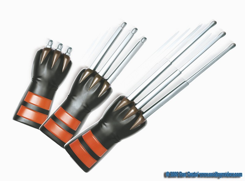Wolverine Electronic Battle Claw (action shot).jpg