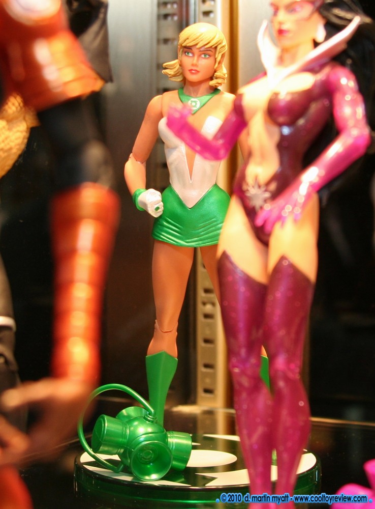 Toy-Fair-2010-DC-Direct_009.JPG