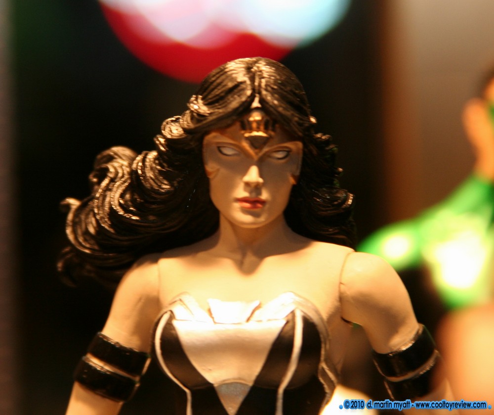 Toy-Fair-2010-DC-Direct_016.JPG