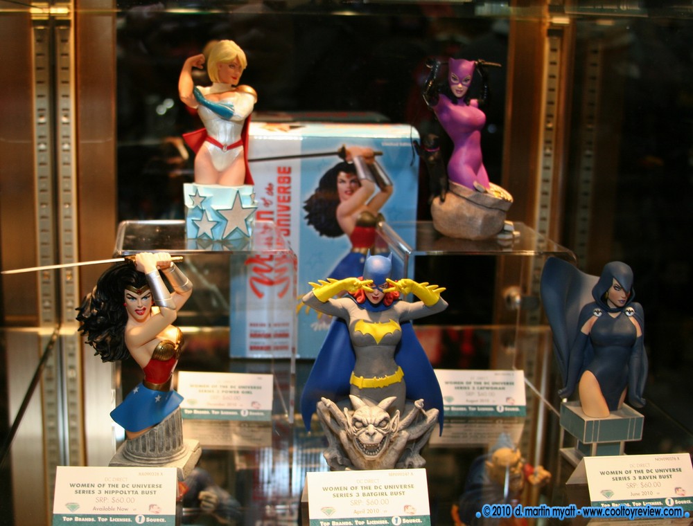 Toy-Fair-2010-DC-Direct_056.JPG