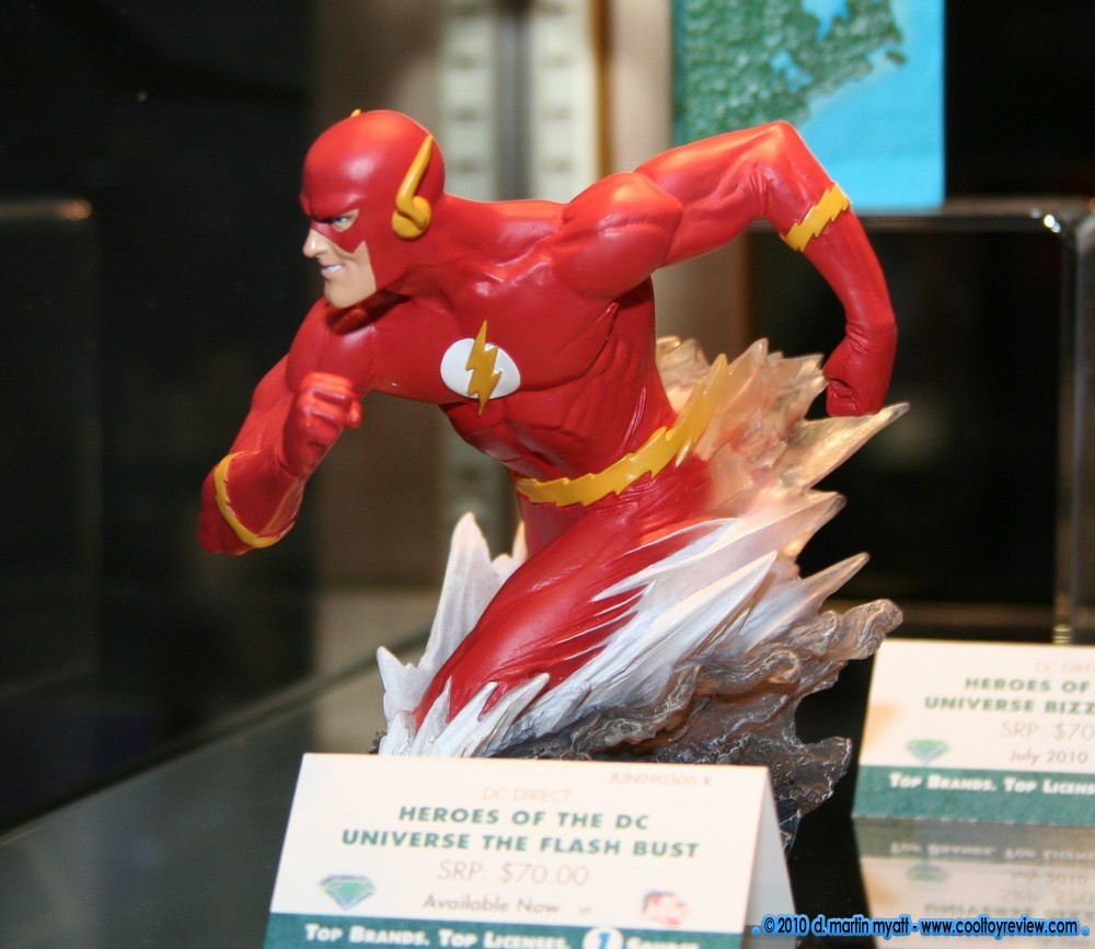 Toy-Fair-2010-DC-Direct_068.JPG