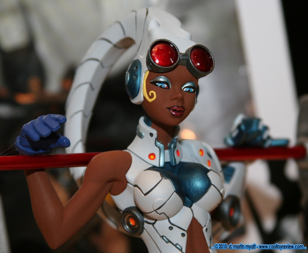 Toy-Fair-2010-DC-Direct_097.JPG