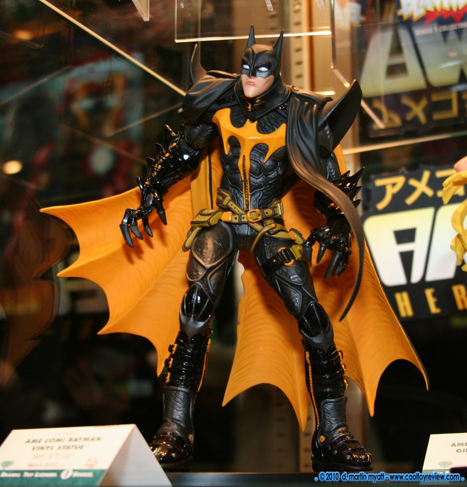 Toy-Fair-2010-DC-Direct_104.JPG