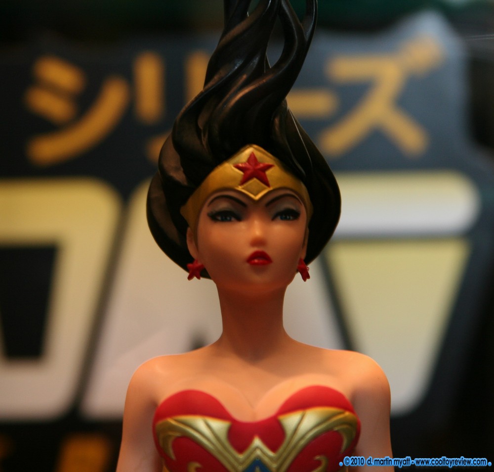 Toy-Fair-2010-DC-Direct_110.JPG