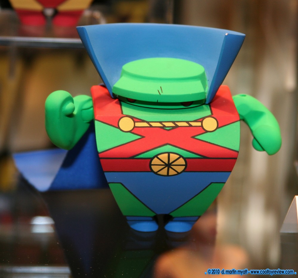 Toy-Fair-2010-DC-Direct_117.JPG