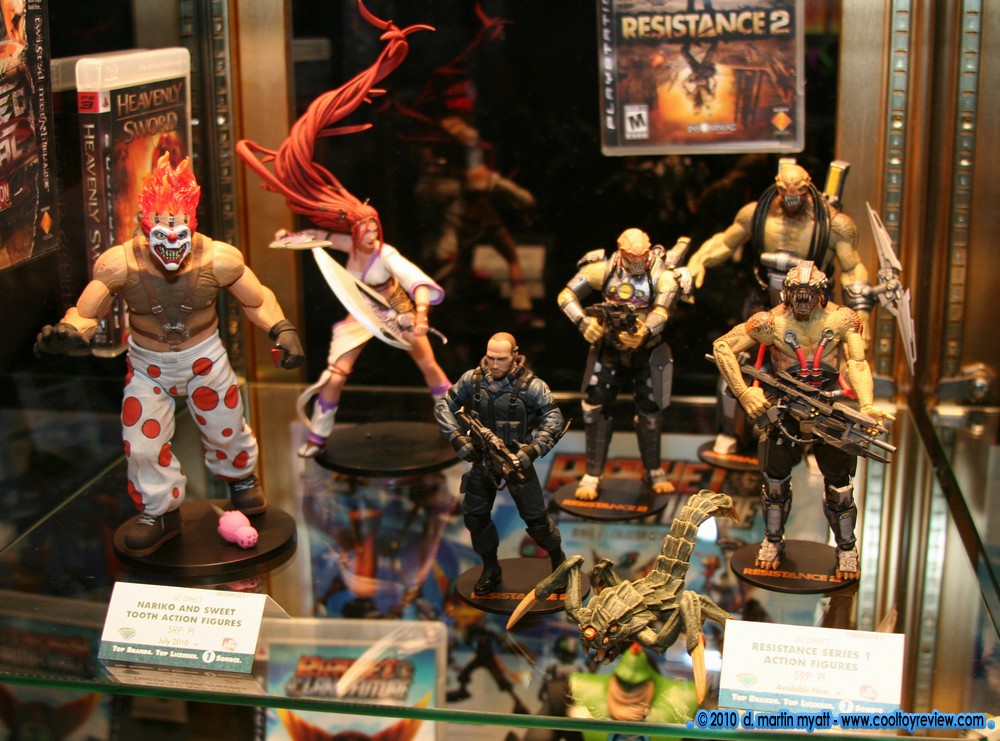 Toy-Fair-2010-DC-Direct_142.JPG