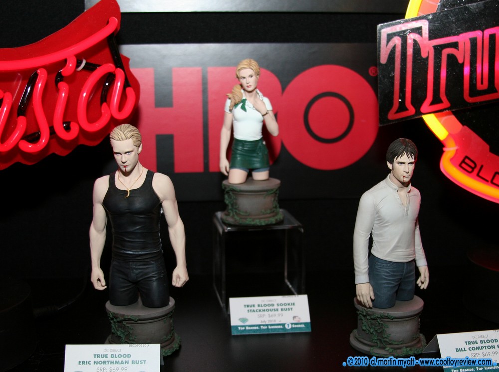 Toy-Fair-2010-DC-Direct_160.JPG