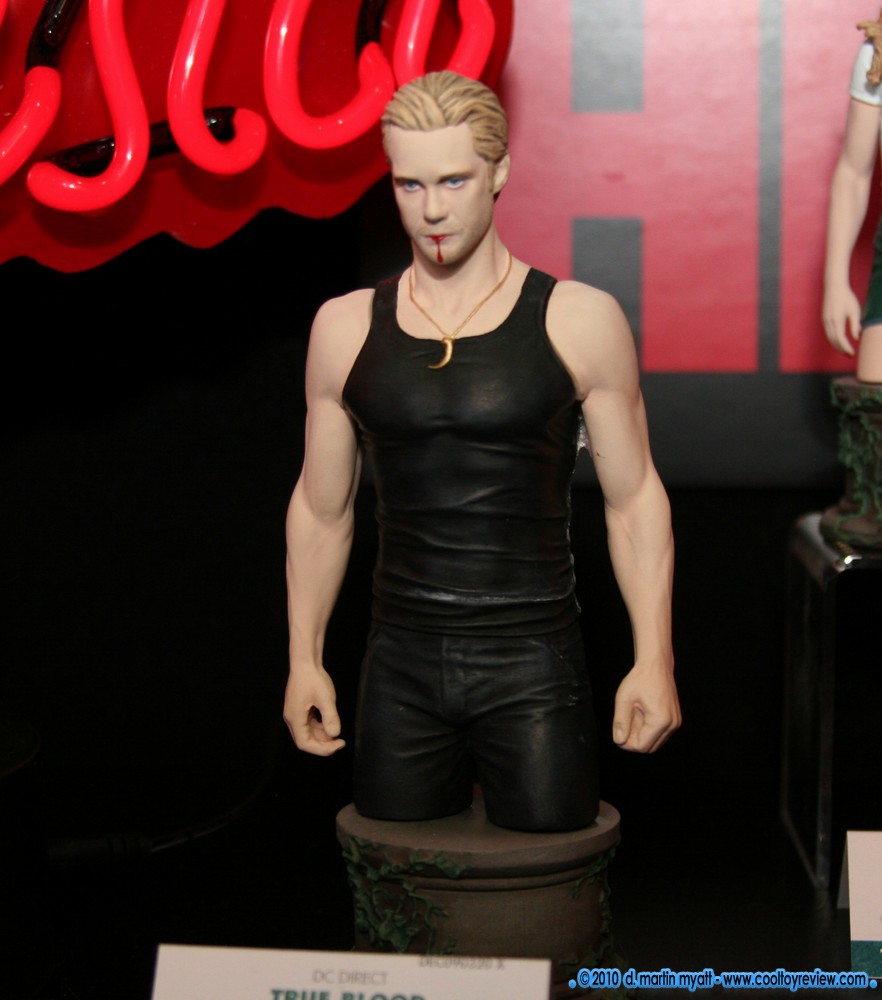 Toy-Fair-2010-DC-Direct_161.JPG