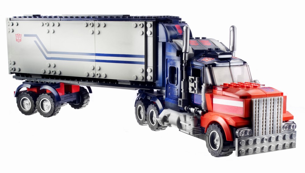 Kre-O Transformers Optimus Prime (Vehicle).jpg