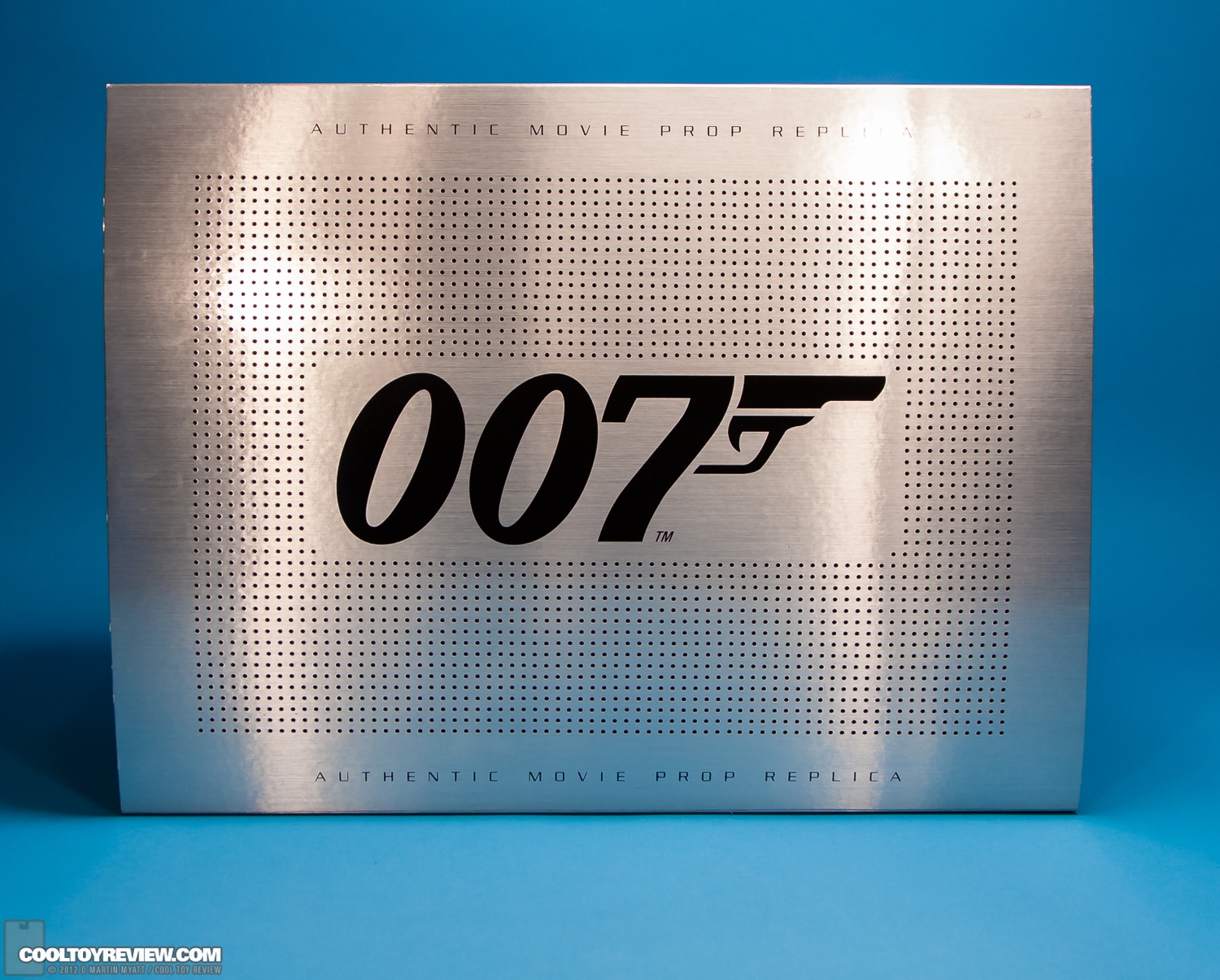 Golden_Eye_James_Bond_007_Factory_Entertainment-27.jpg