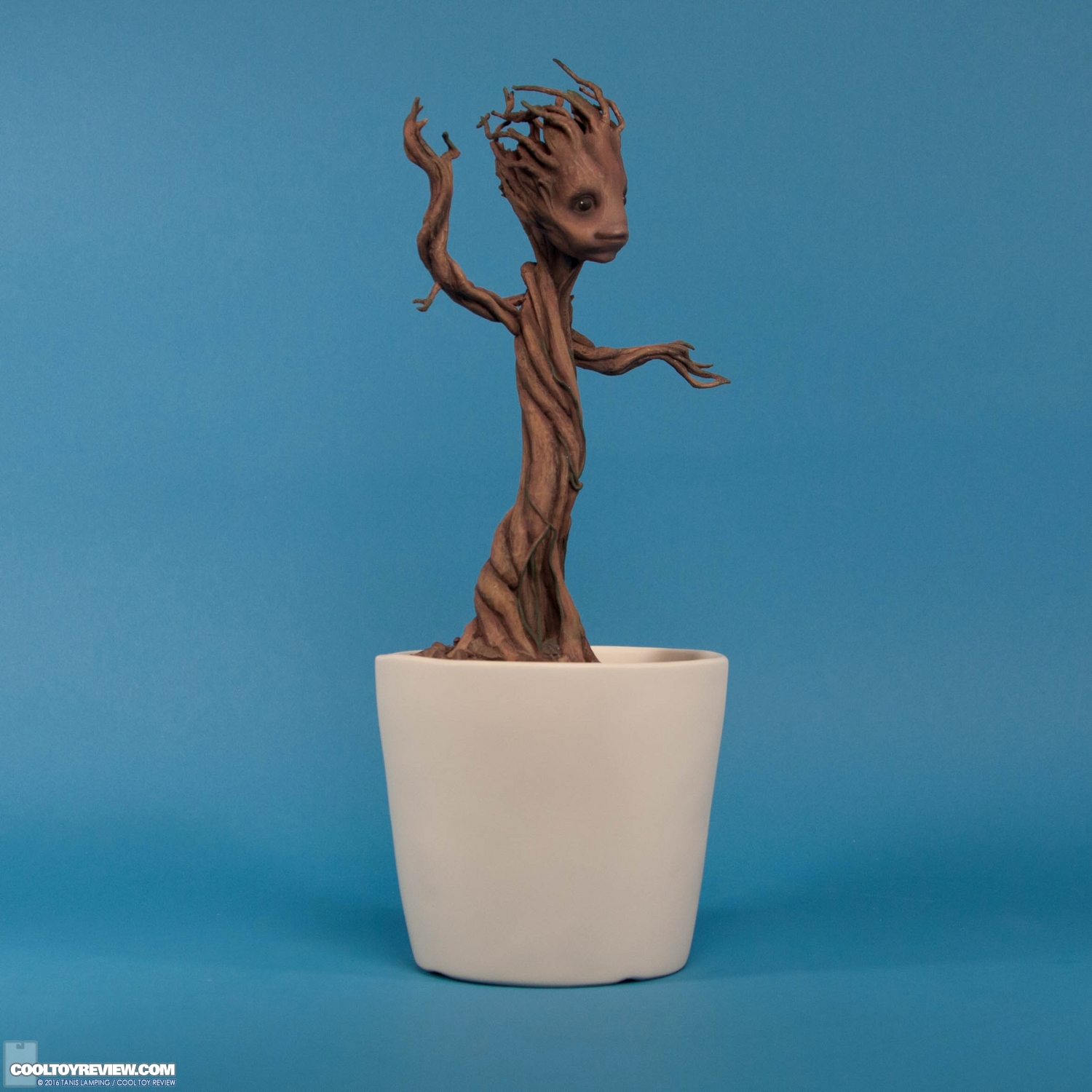 factory-entertainment-dancing-groot-1-to-1-scale-premium-motion-statue-002.jpg