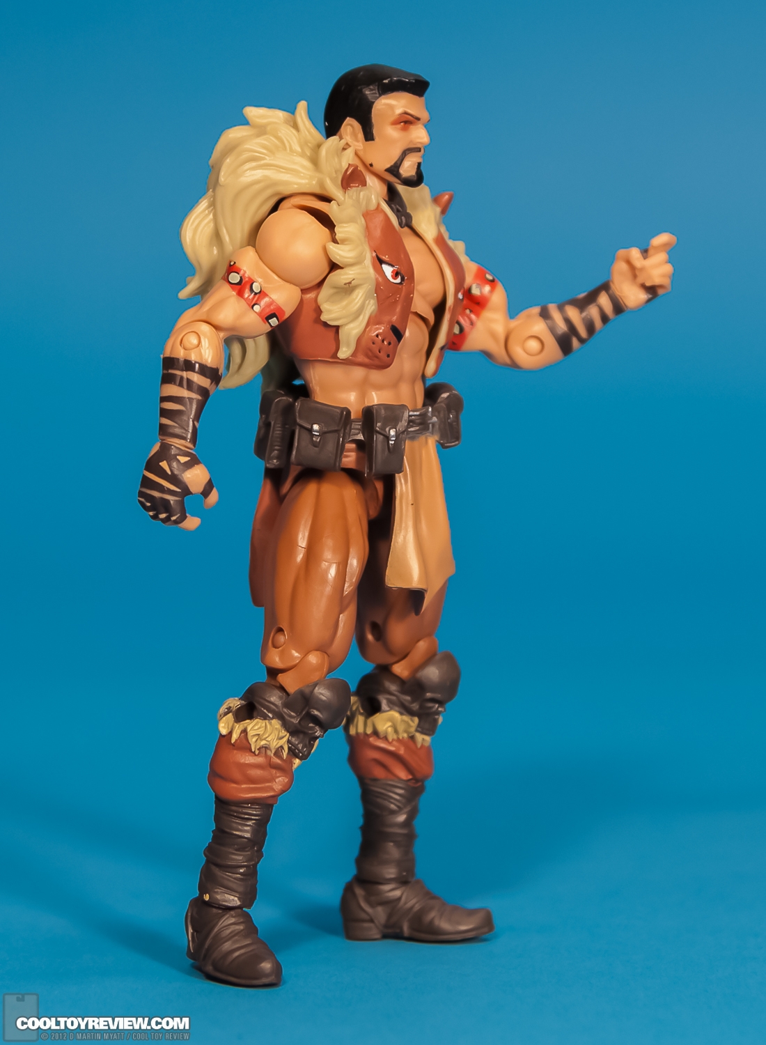 Marvel_Universe_Kraven_The_Hunter_Hasbro-06.jpg