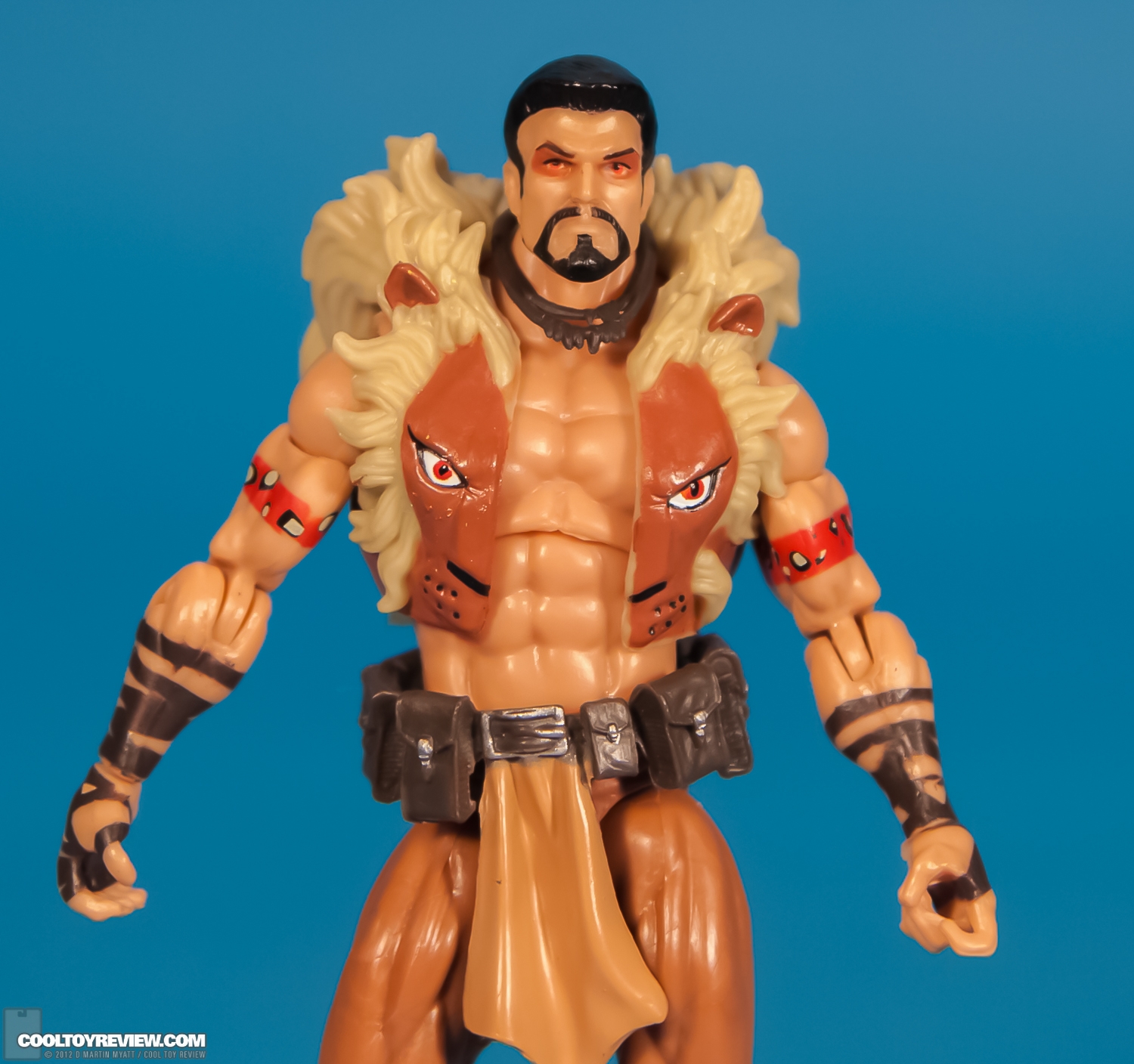 Marvel_Universe_Kraven_The_Hunter_Hasbro-09.jpg