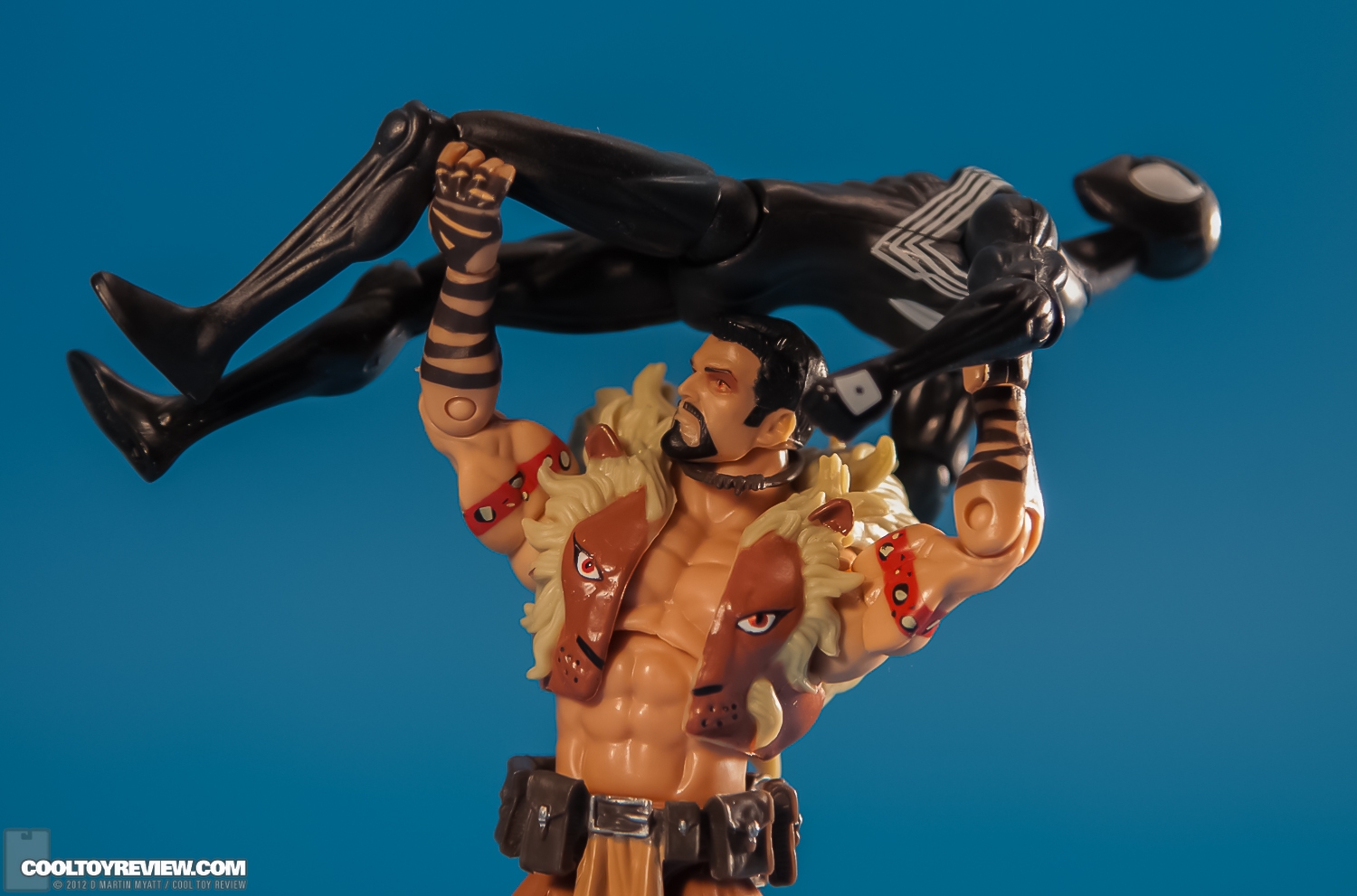 Marvel_Universe_Kraven_The_Hunter_Hasbro-15.jpg