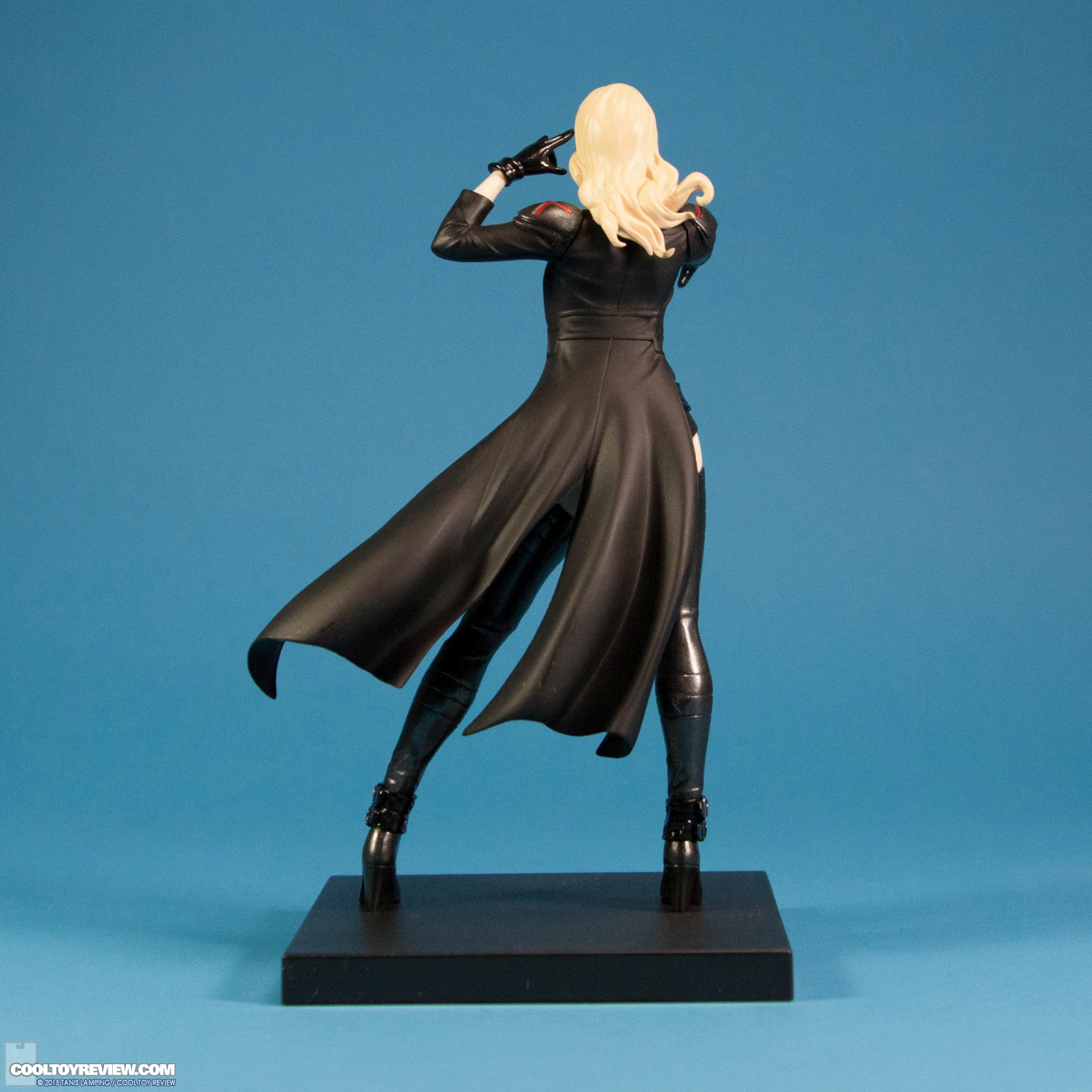 emma-frost-marvel-now-uncanny-x-men-artfx-plus-statue-kotobukiya-004.jpg