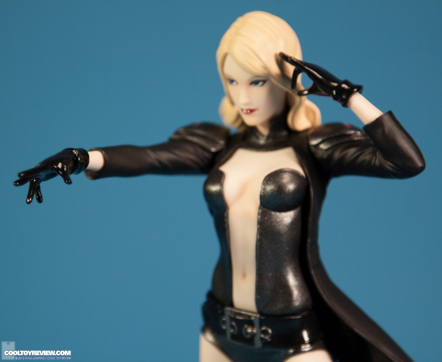 emma-frost-marvel-now-uncanny-x-men-artfx-plus-statue-kotobukiya-015.jpg