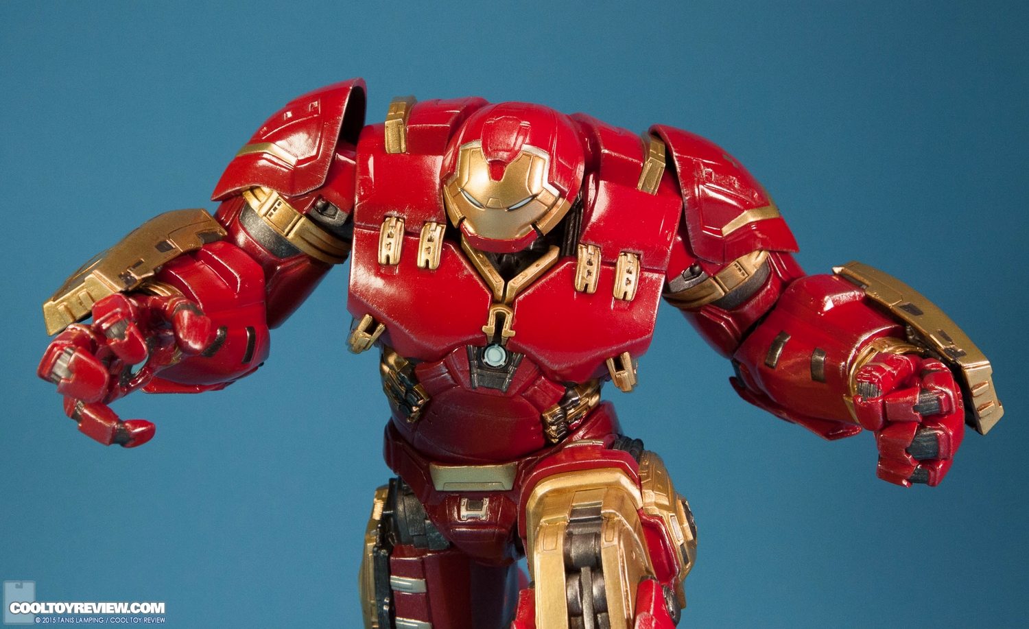 kotobukiya-avengers-age-of-ultron-hulkbuster-artfx-plus-statue-005.jpg