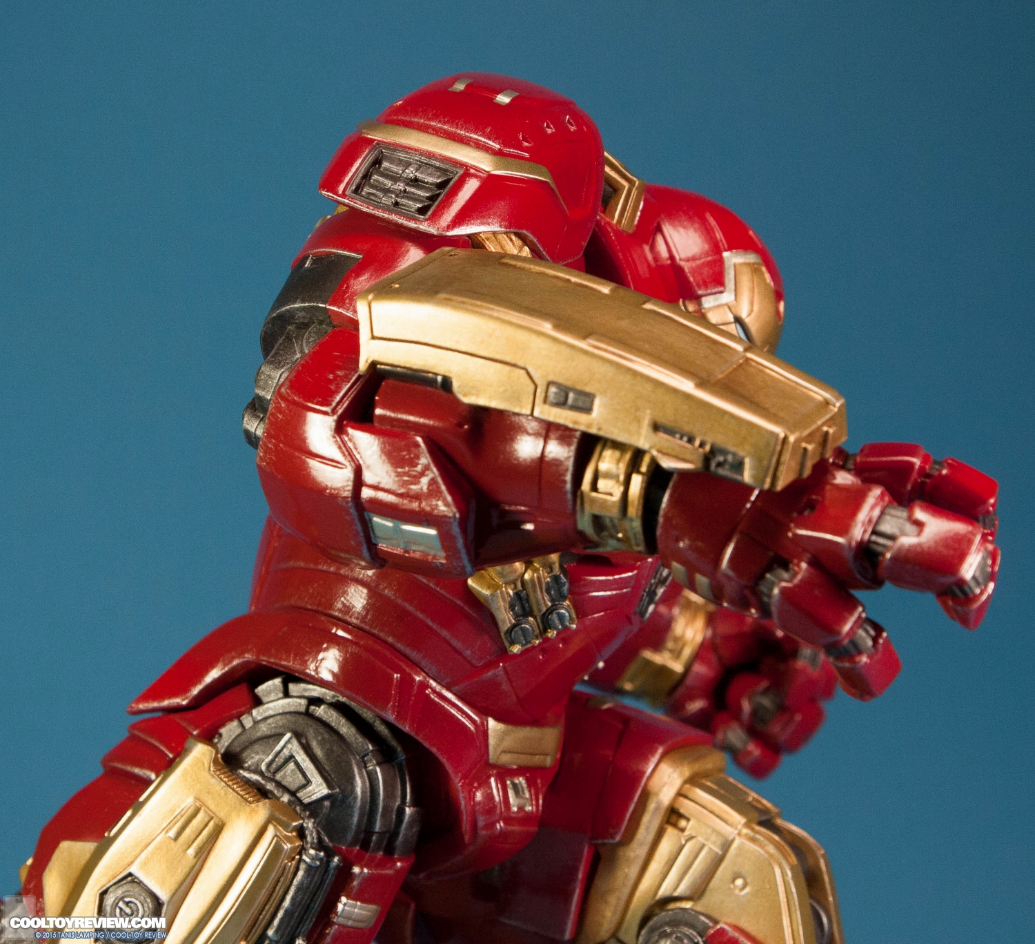 kotobukiya-avengers-age-of-ultron-hulkbuster-artfx-plus-statue-006.jpg