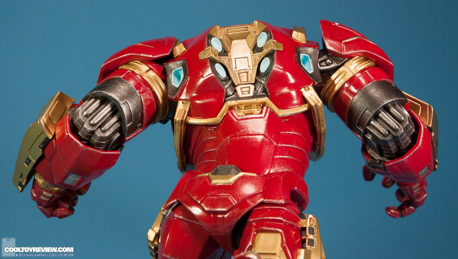 kotobukiya-avengers-age-of-ultron-hulkbuster-artfx-plus-statue-008.jpg