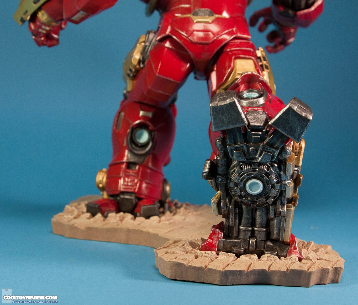 kotobukiya-avengers-age-of-ultron-hulkbuster-artfx-plus-statue-010.jpg