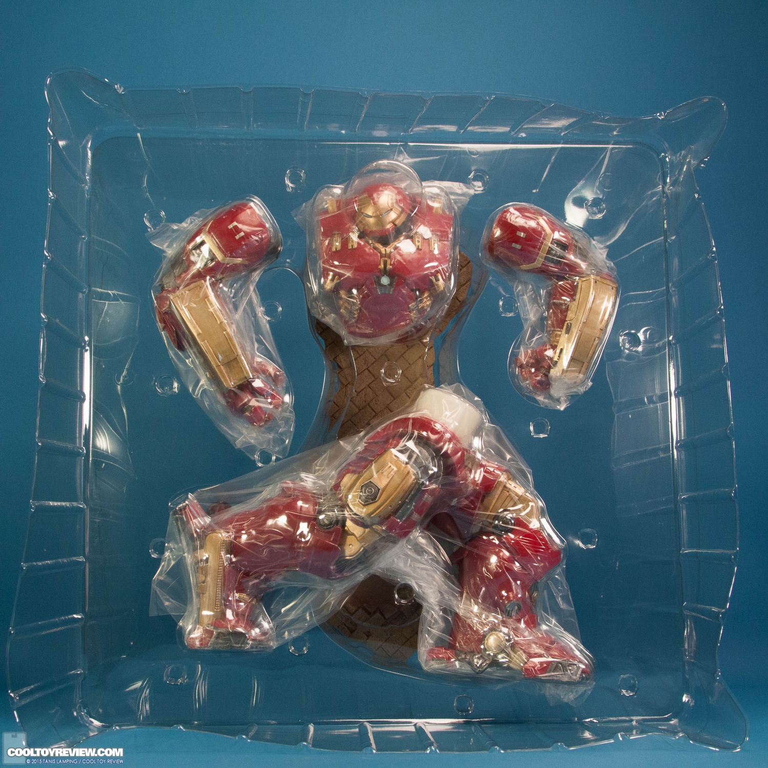 kotobukiya-avengers-age-of-ultron-hulkbuster-artfx-plus-statue-039.jpg