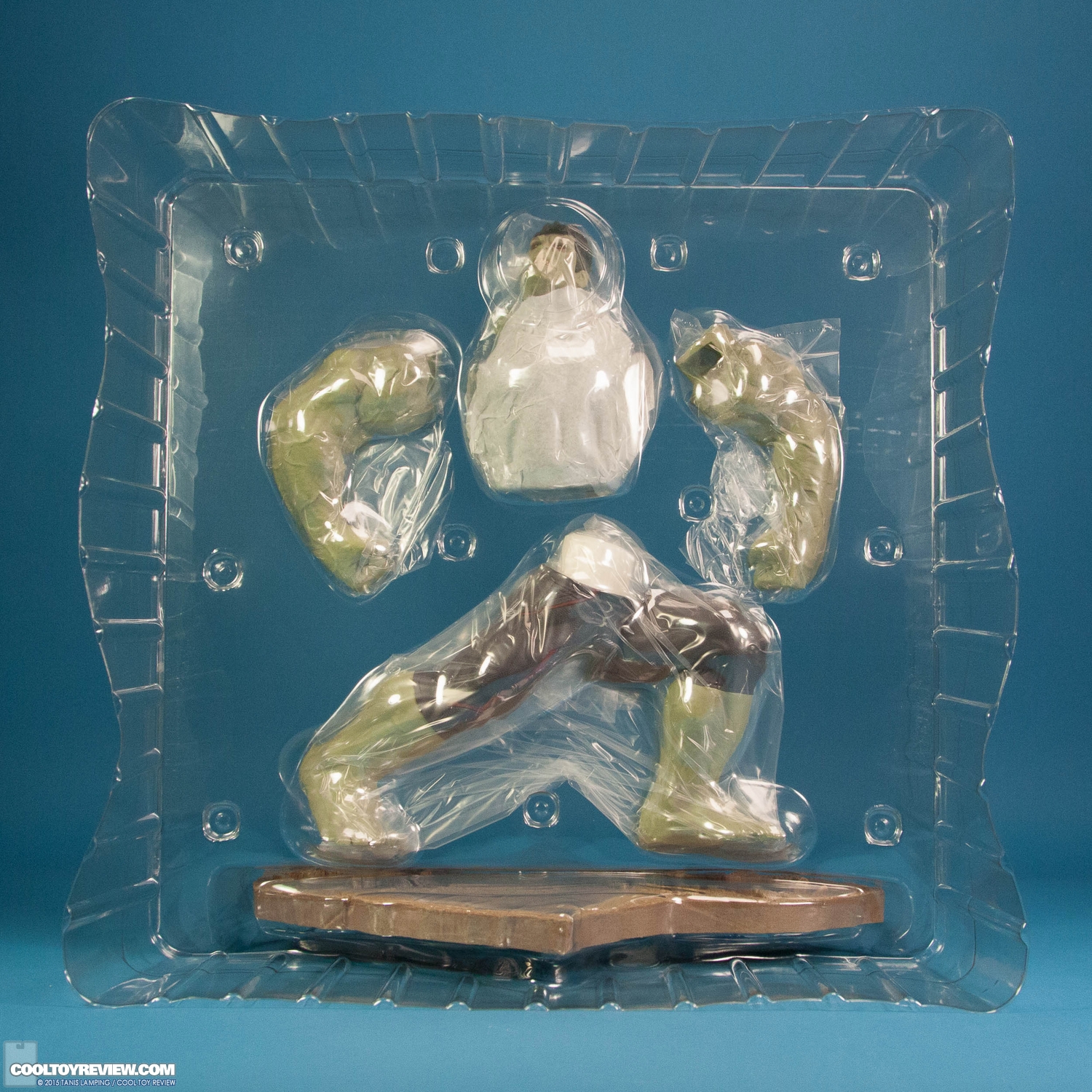 kotobukiya-avengers-age-of-ultron-rampaging-hulk-artfx-plus-statue-entertainment-earth-exclusive-031.jpg