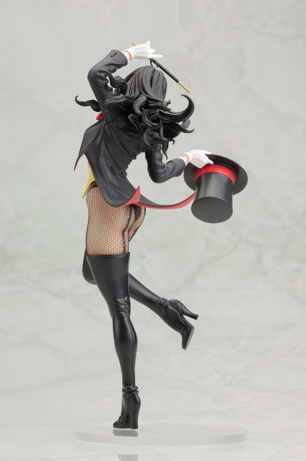kotobukiya-zatanna-bishoujo-statue-005.jpg