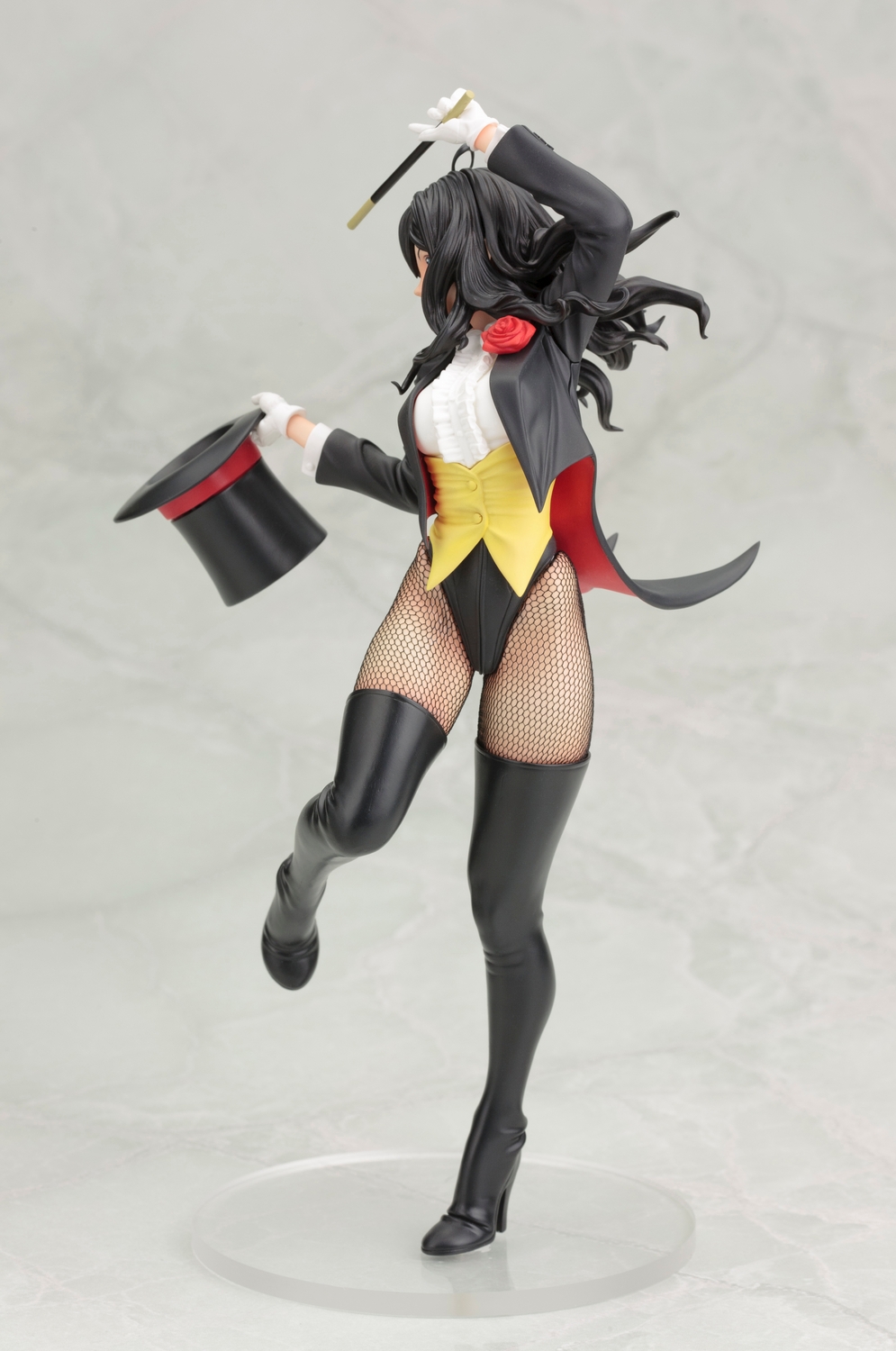kotobukiya-zatanna-bishoujo-statue-006.jpg