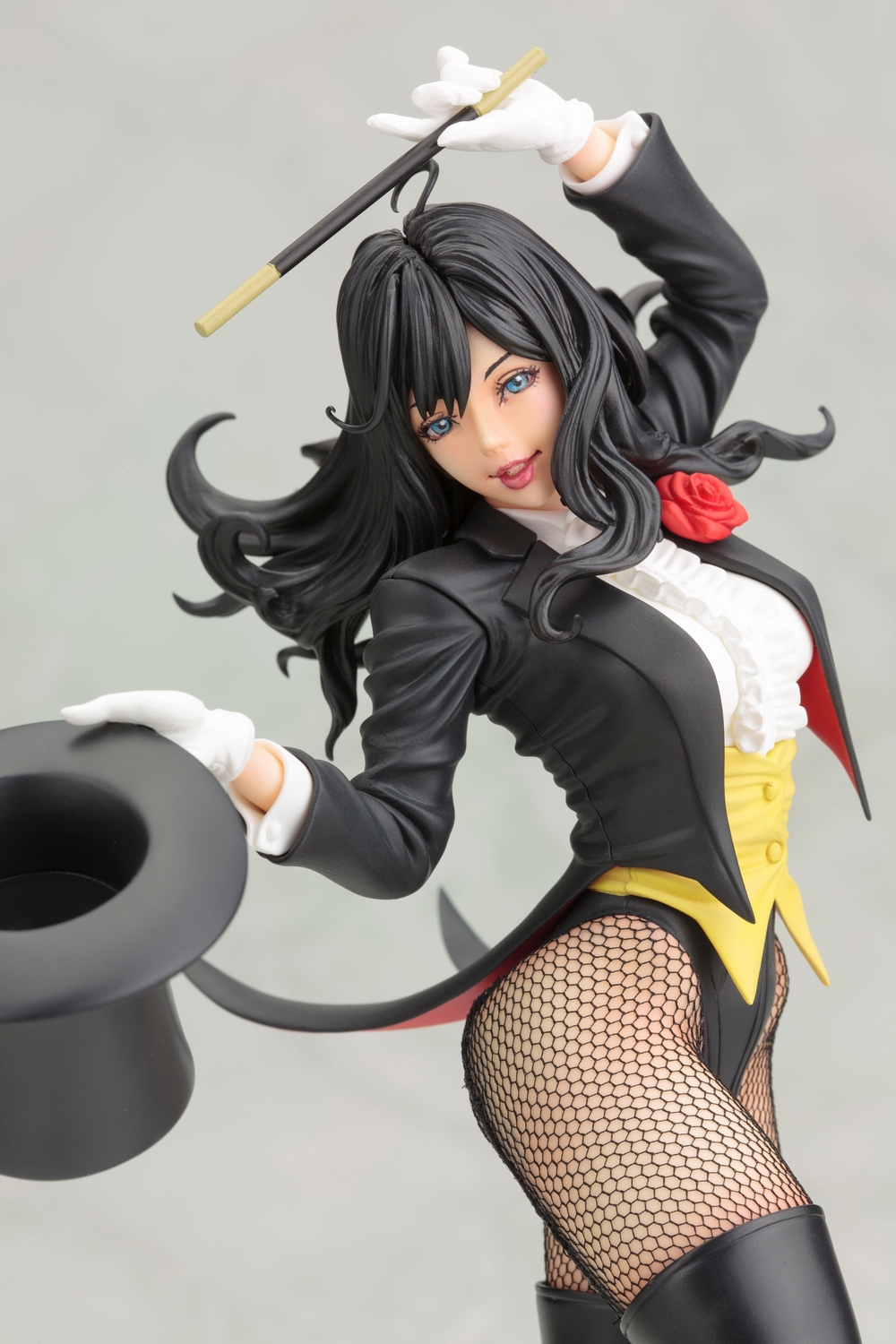 kotobukiya-zatanna-bishoujo-statue-008.jpg